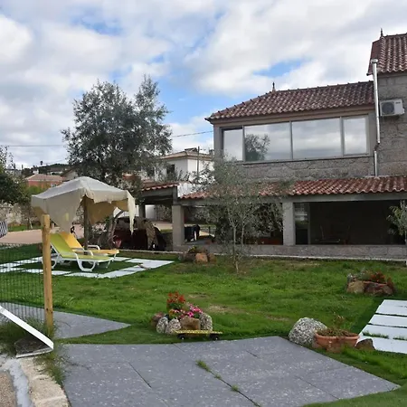 Dignus House בית הארחה Folhadosa